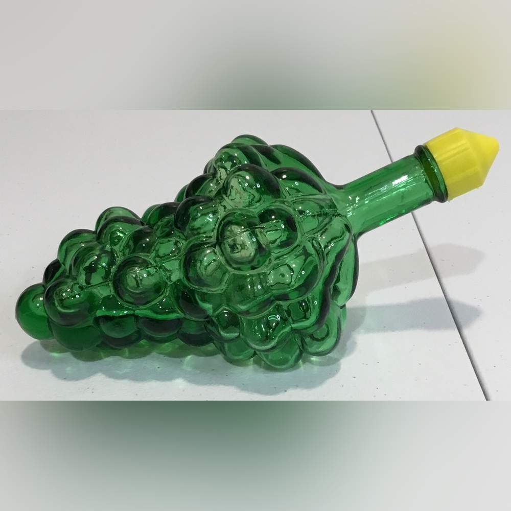 Vintage 1971 Nello Gori Italy Green Glass Grape Cluster Wine Bottle Decanter